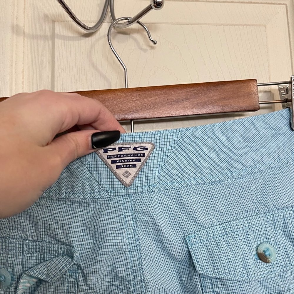 Columbia Womens Blue Micro Plaid PFG Pockets Outdoor Bermuda Shorts Size 4 - Picture 3 of 10